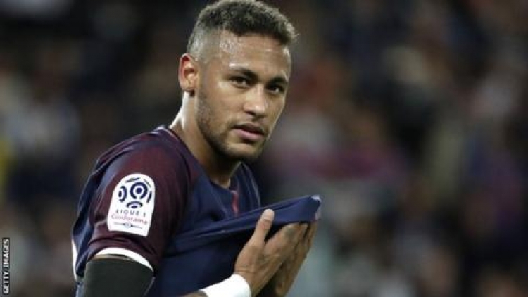 Një periudhë e vështirë për Neymar, zemra e shtyn drejt La Ligë-s