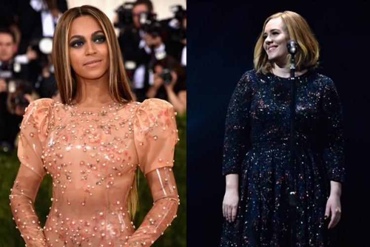 Adele ulet në gjunjë para Beyonce