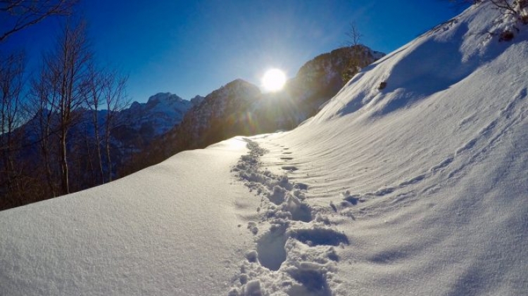 Shishtaveci bllokohet nga bora, bashkia nuk çon asnjë borëpastruese