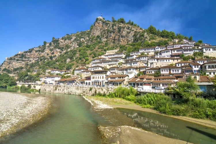 Turistët nga Europa Veriore ftohen në Shqipëri. Ja qytetet që rekomandon portali suedez
