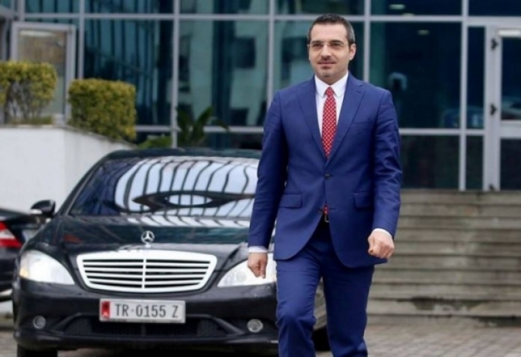 Ish-ministri i Brendshëm Saimir Tahiri në Gjykatën e Krimeve të Rënda, apelon vendimin për bllokimin e pasaportës që i ndalon daljen jashtë shtetit