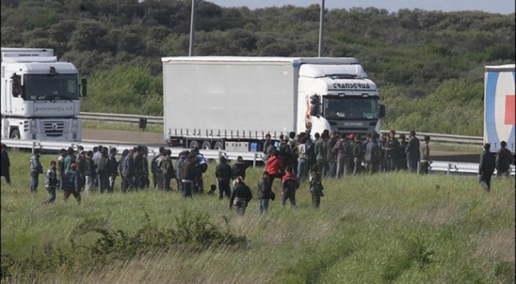 Policia angleze godet rrjetin e trafikantëve, dërgonin shqiptarë në Britani