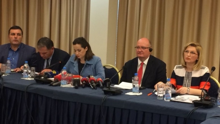 Ambasadori i Britanisë raporton shifra alarmante të të burgosurve shqiptarë