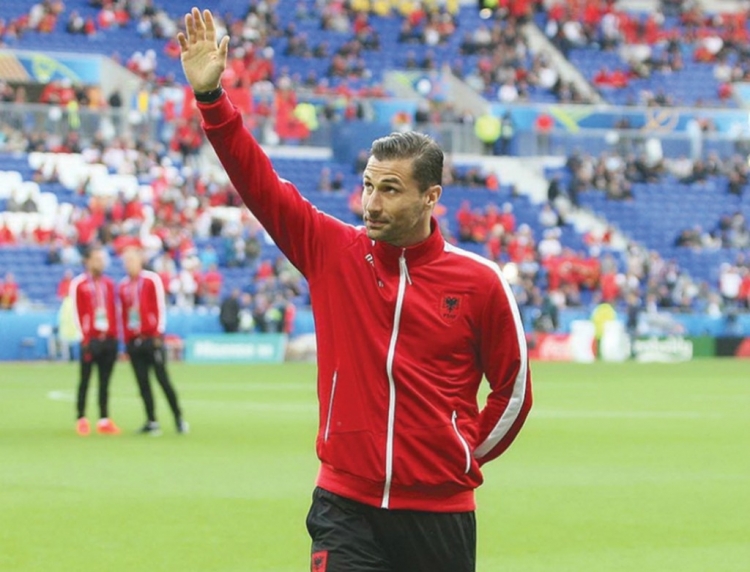 Lorik Cana uron kombëtaren e Kosovës! Kapiteni i kujton “Dardanëve” ëndrrën e parealizuar të njeriut që nisi gjithçka[FOTO]